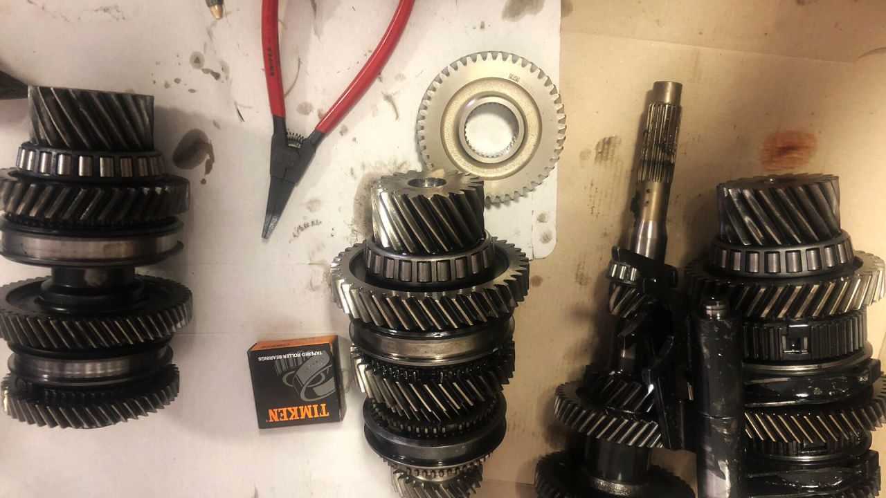 Ugradnja i zamena auto delova